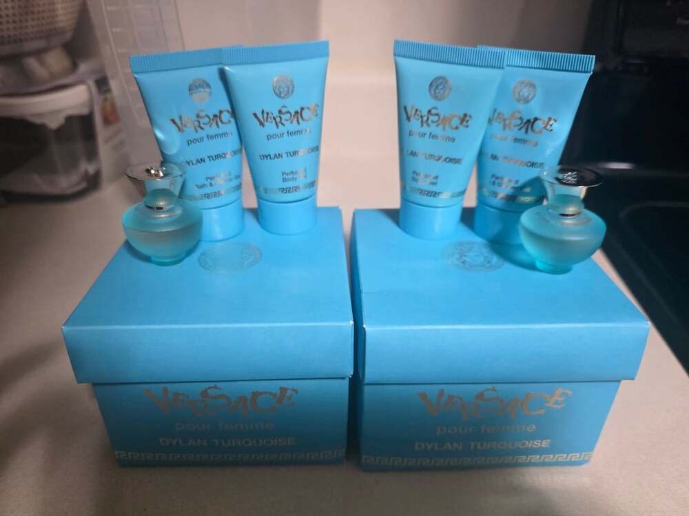2x Versace Pour Femme Dylan Turquoise Gift Set with Versace Gift Box